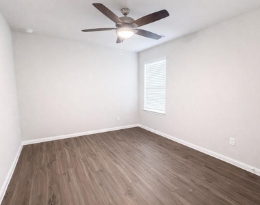 5127 Shelby Katherine Drive - Photo Thumbnail 10