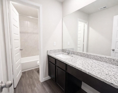 5127 Shelby Katherine Drive - Photo Thumbnail 9