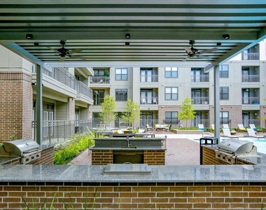 2033 S Gessner Road - Photo Thumbnail 10