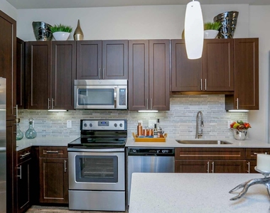 2033 S Gessner Road - Photo Thumbnail 2