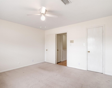 6332 Chevy Chase Drive - Photo Thumbnail 15