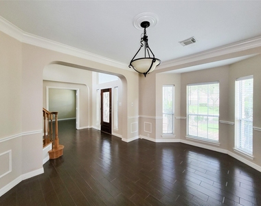 914 Ivory Ridge Lane - Photo Thumbnail 9