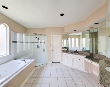 914 Ivory Ridge Lane - Photo Thumbnail 27
