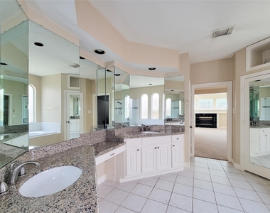 914 Ivory Ridge Lane - Photo Thumbnail 29