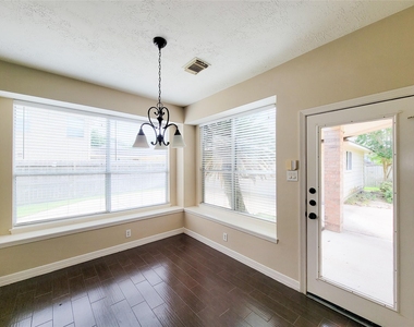 914 Ivory Ridge Lane - Photo Thumbnail 14