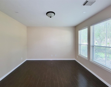 914 Ivory Ridge Lane - Photo Thumbnail 6