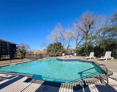18617 Egret Bay Boulevard - Photo Thumbnail 15