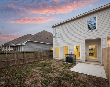 8218 Lawler Street - Photo Thumbnail 26