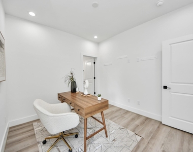 7727 Hammerly Boulevard - Photo Thumbnail 4