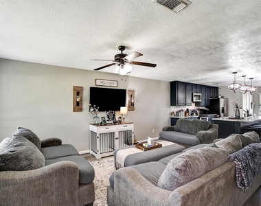 25401 Hunting Trail - Photo Thumbnail 6