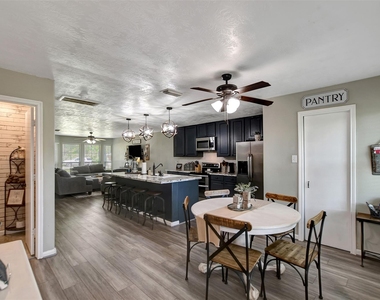 25401 Hunting Trail - Photo Thumbnail 17