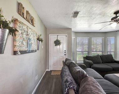 25401 Hunting Trail - Photo Thumbnail 5