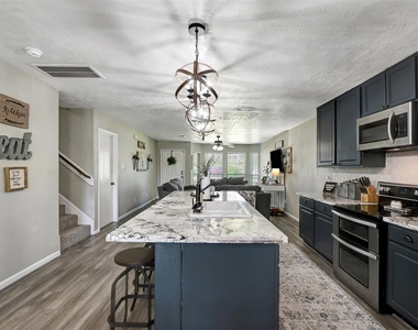 25401 Hunting Trail - Photo Thumbnail 13