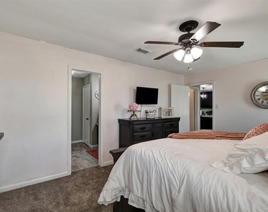 25401 Hunting Trail - Photo Thumbnail 21