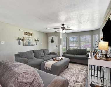 25401 Hunting Trail - Photo Thumbnail 9