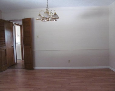 5506 Forest Timbers Drive - Photo Thumbnail 4