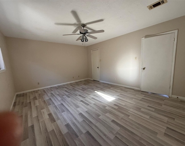 5506 Forest Timbers Drive - Photo Thumbnail 16