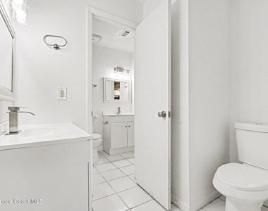 1515 Huntington Lane - Photo Thumbnail 18