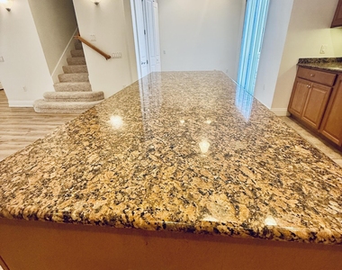 860 Vignoles Avenue Ne - Photo Thumbnail 25