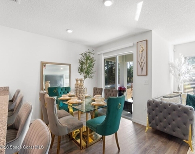 496 Vanguard Street Se - Photo Thumbnail 8