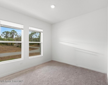 496 Vanguard Street Se - Photo Thumbnail 18