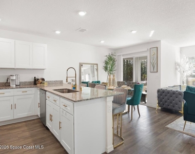 496 Vanguard Street Se - Photo Thumbnail 6