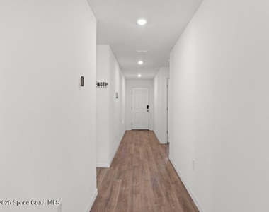 496 Vanguard Street Se - Photo Thumbnail 4