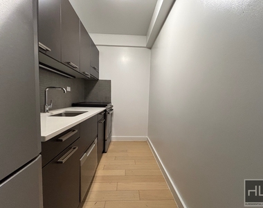 East 39th Street - Photo Thumbnail 6