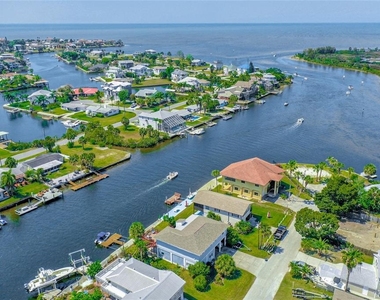3272 Minnow Creek Drive - Photo Thumbnail 55