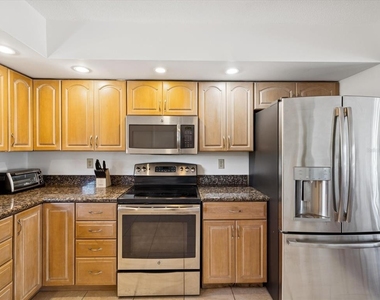3272 Minnow Creek Drive - Photo Thumbnail 8