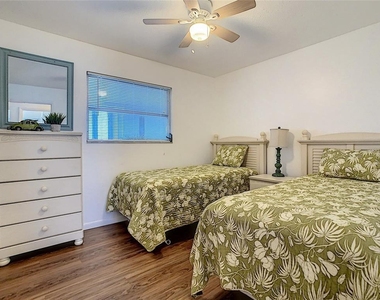 3272 Minnow Creek Drive - Photo Thumbnail 31