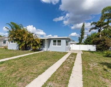 3208 Pinetree Street - Photo Thumbnail 1