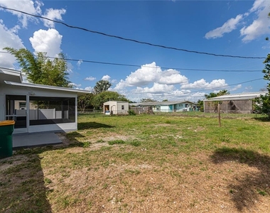 3208 Pinetree Street - Photo Thumbnail 15
