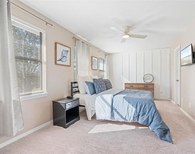 1197 Southfork Court - Photo Thumbnail 18