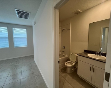 3889 Giorgio Drive - Photo Thumbnail 2