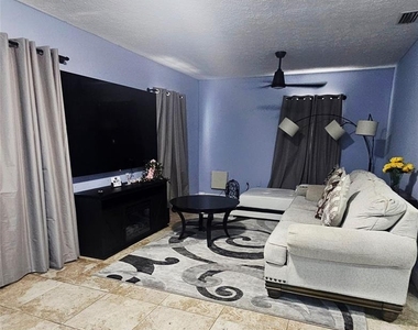 7714 Deleuil Avenue - Photo Thumbnail 3