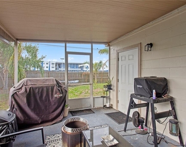 4215 W Bay Vista Avenue - Photo Thumbnail 19