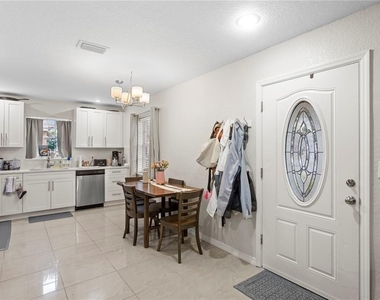 4215 W Bay Vista Avenue - Photo Thumbnail 2