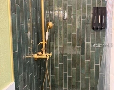 1410 W Humphrey Street - Photo Thumbnail 12