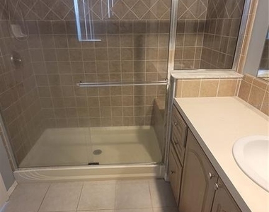 4927 Marina Palms Drive - Photo Thumbnail 6