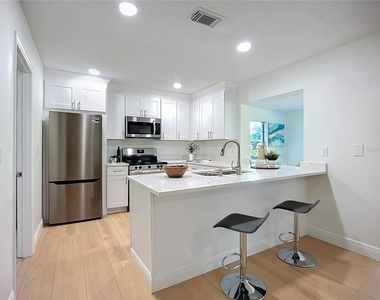 2014 Hampstead Circle - Photo Thumbnail 6