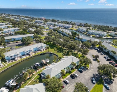 5243 Beach Drive Se - Photo Thumbnail 38