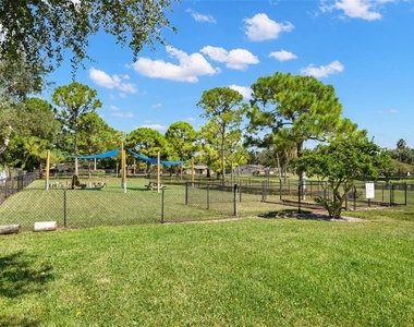 5243 Beach Drive Se - Photo Thumbnail 35