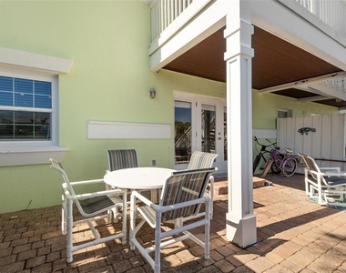 5243 Beach Drive Se - Photo Thumbnail 19