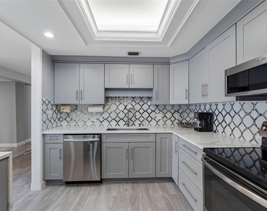 1501 Gulf Boulevard - Photo Thumbnail 8