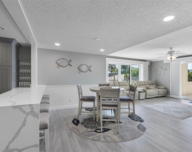 1501 Gulf Boulevard - Photo Thumbnail 3