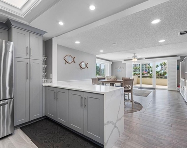 1501 Gulf Boulevard - Photo Thumbnail 9