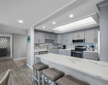 1501 Gulf Boulevard - Photo Thumbnail 4