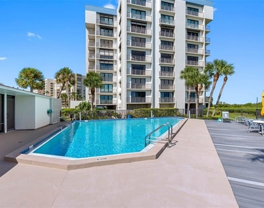 1501 Gulf Boulevard - Photo Thumbnail 38