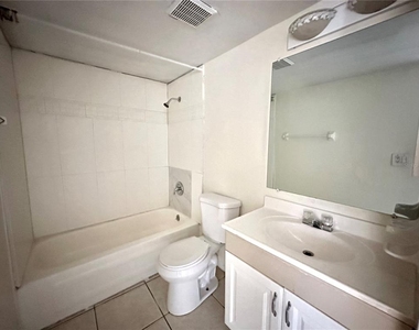 2830 Somerset Park Drive - Photo Thumbnail 8